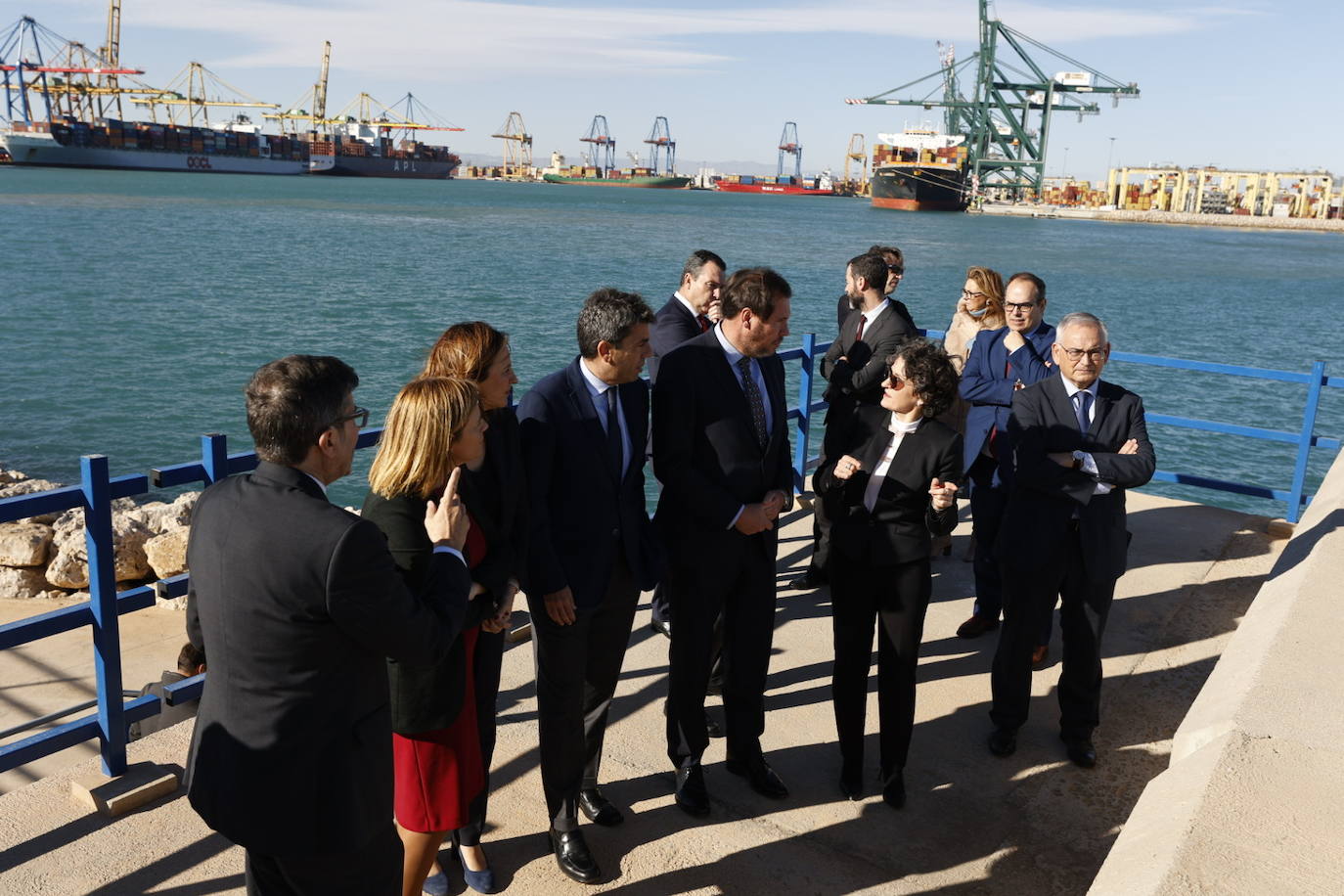 El nuevo ministro de Transportes, Óscar Puente, visita el Puerto de Valencia