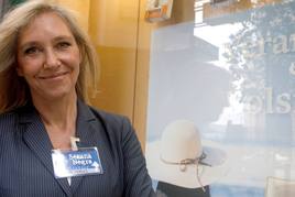 La periodista y escritora Marta Robles durante la presentación de su libro 'Pasiones Carnales' en Gijón.