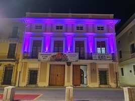 Ayuntamiento y retén de la Policía Local de Carcaixent.