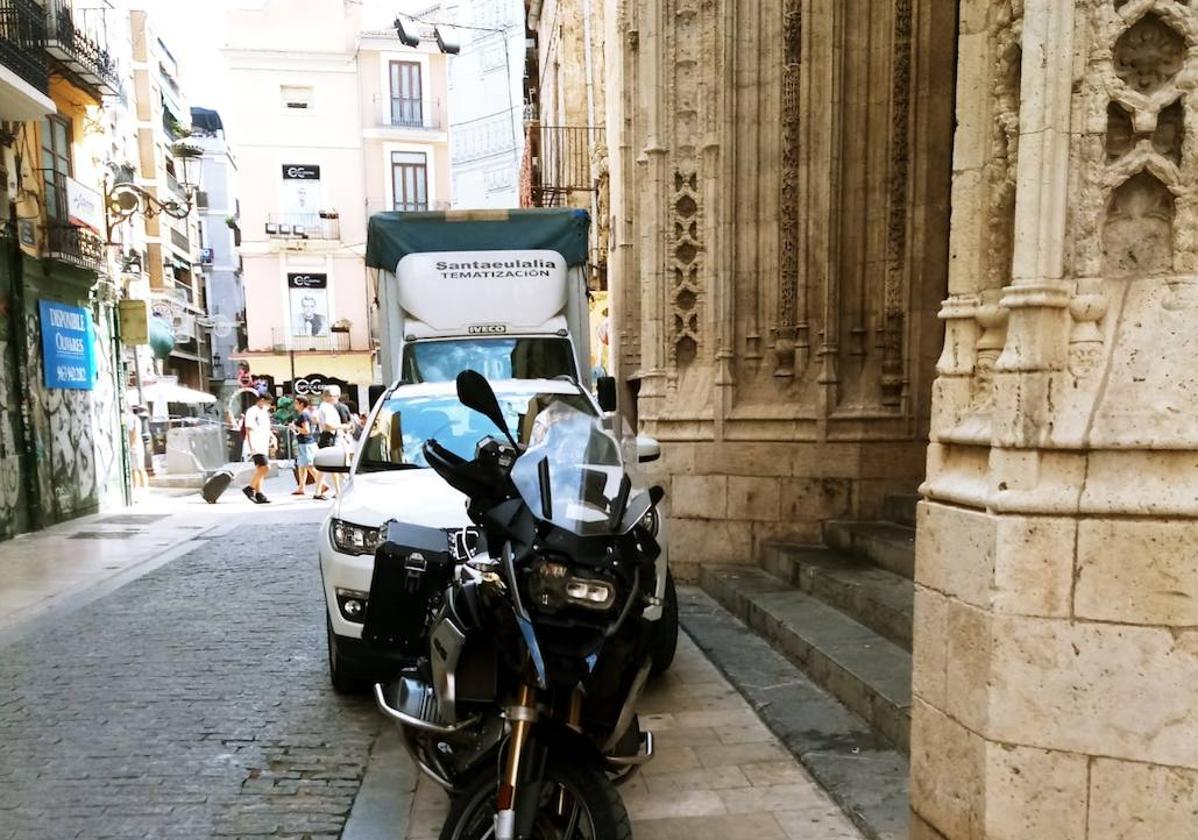 Fotos: La Lonja, zona de aparcamiento en el centro de Valencia