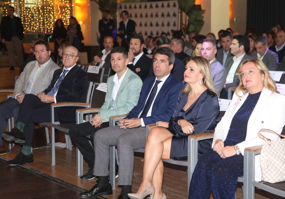 Fede Fuster, junto a Carlos Mazón, Nuria Montes y la alcaldesa de Calp.