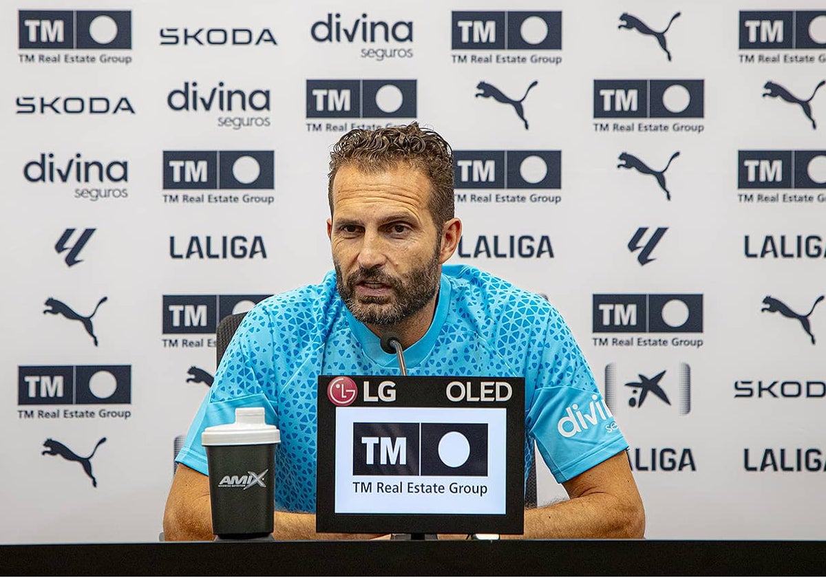 Rubén Baraja, en una rueda de prensa.