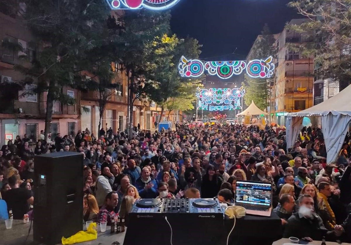 El concejal de Fallas: «El recorte a la venta de alcohol no es una recomendación. Se hará lo que diga la Policía»