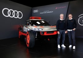 Carlos Sainz y Lucas Cruz fueron los encargados de desvelar el nuevo diseño y características del Audi RS Q e-tron.