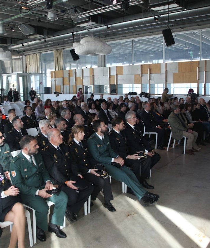 Imagen secundaria 2 - La Policía Local de Dénia cumple 150 años