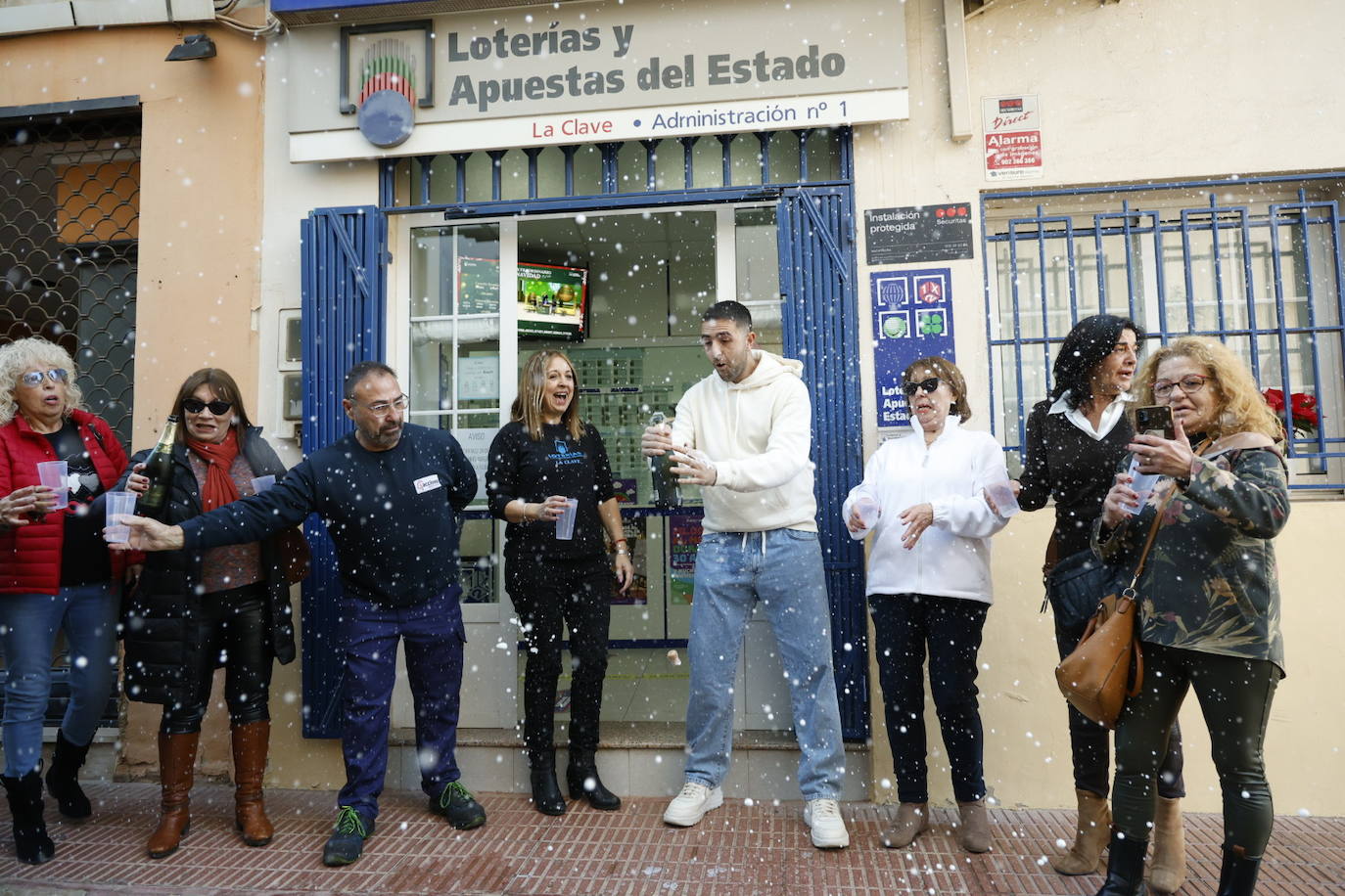 Imágenes del día de la Lotería de Navidad en la Comunitat