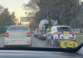 Un control de la Policía Local, en la avenida de Blasco Ibáñez.