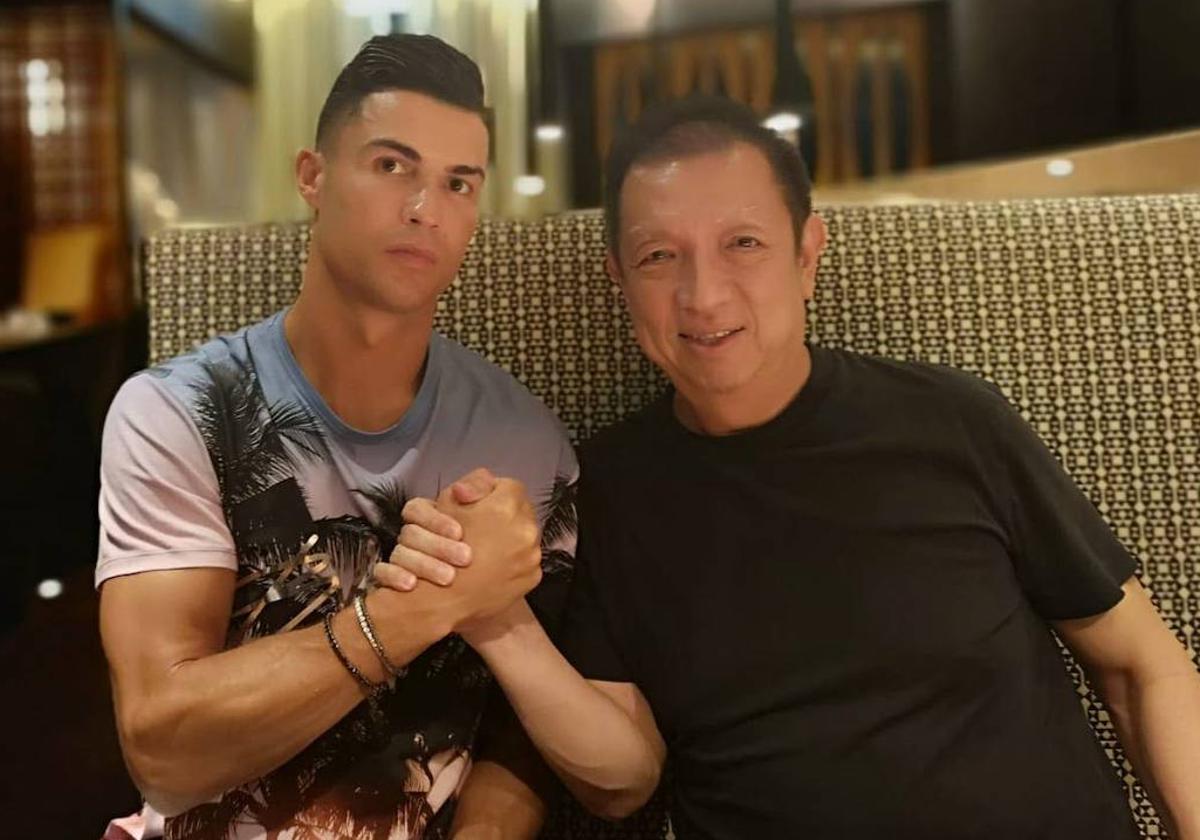 Peter Lim, junto a Cristiano Ronaldo, en una imagen de archivo.