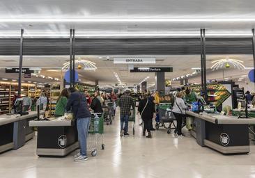 A qué hora cierra Mercadona en Nochevieja y los horarios especiales de Consum, Aldi, Alcampo, Carrefour y El Corte Inglés