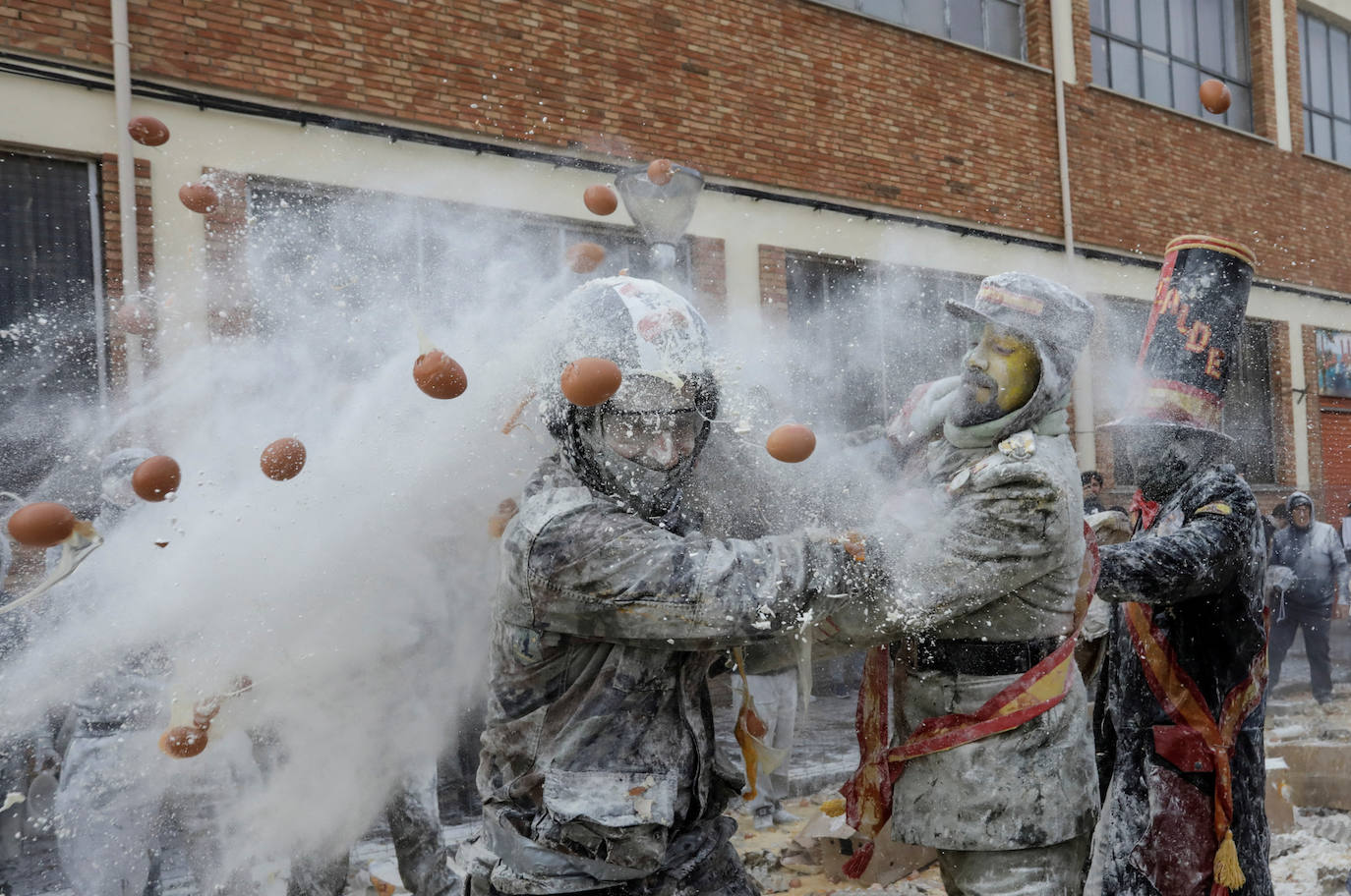 Ibi cumple con su tradicional fiesta de &#039;Els Enfarinats&#039;