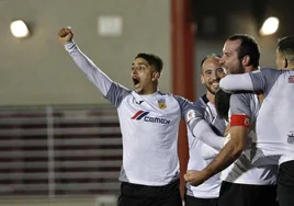 El Buñol, celebra un gol en Copa ante el Elche en la ciudad deportiva del Levante.