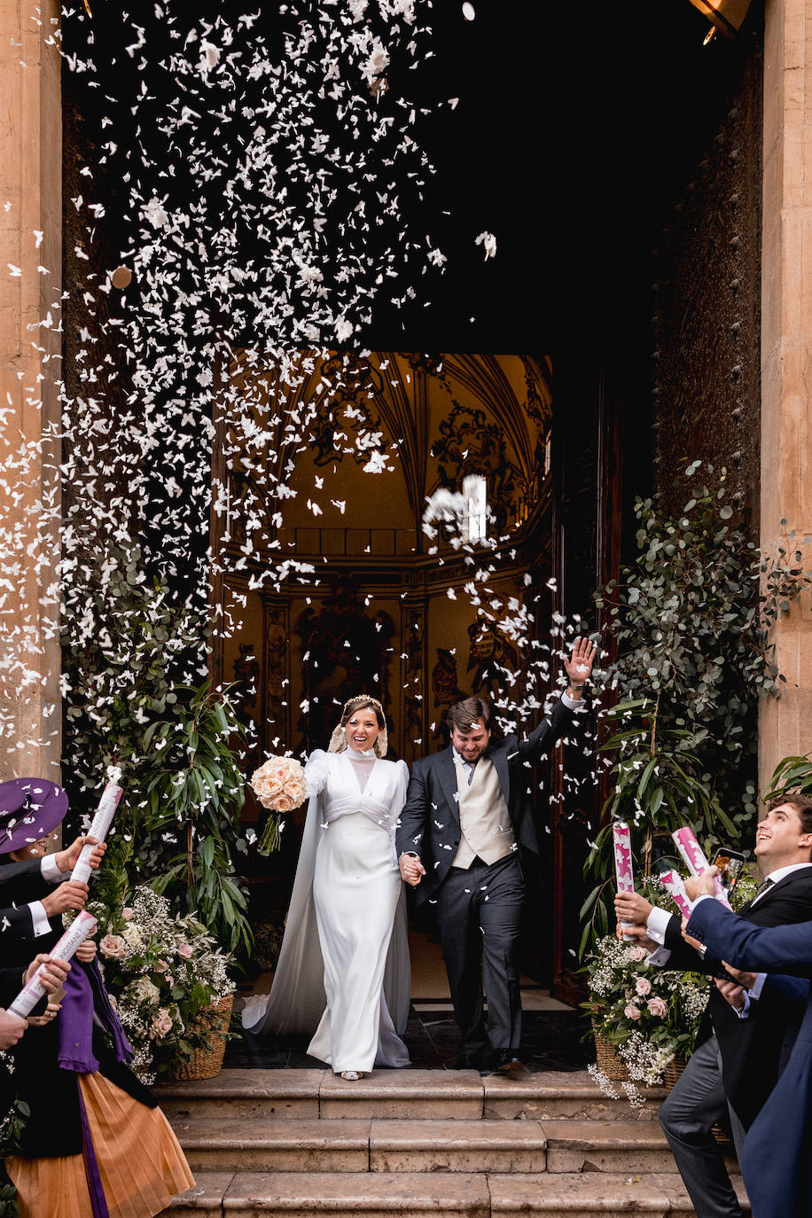 Pilar Giménez, Piti, fallera mayor de 2010, contrae matrimonio con Curro Velástegui en una boda prenavideña en Valencia.