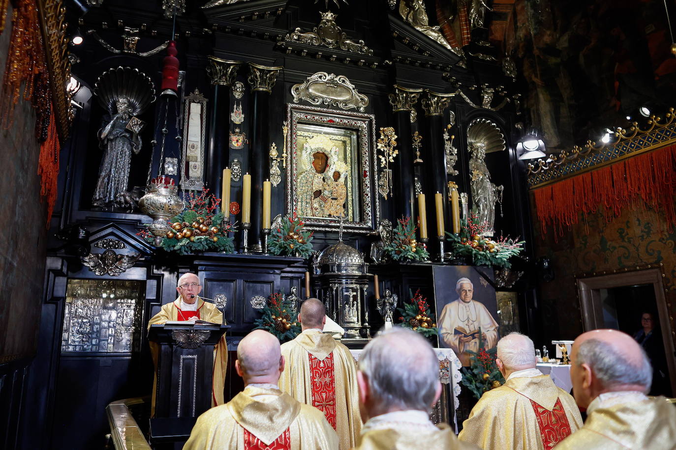 Misa en honor a Benedicto XVI en Polonia