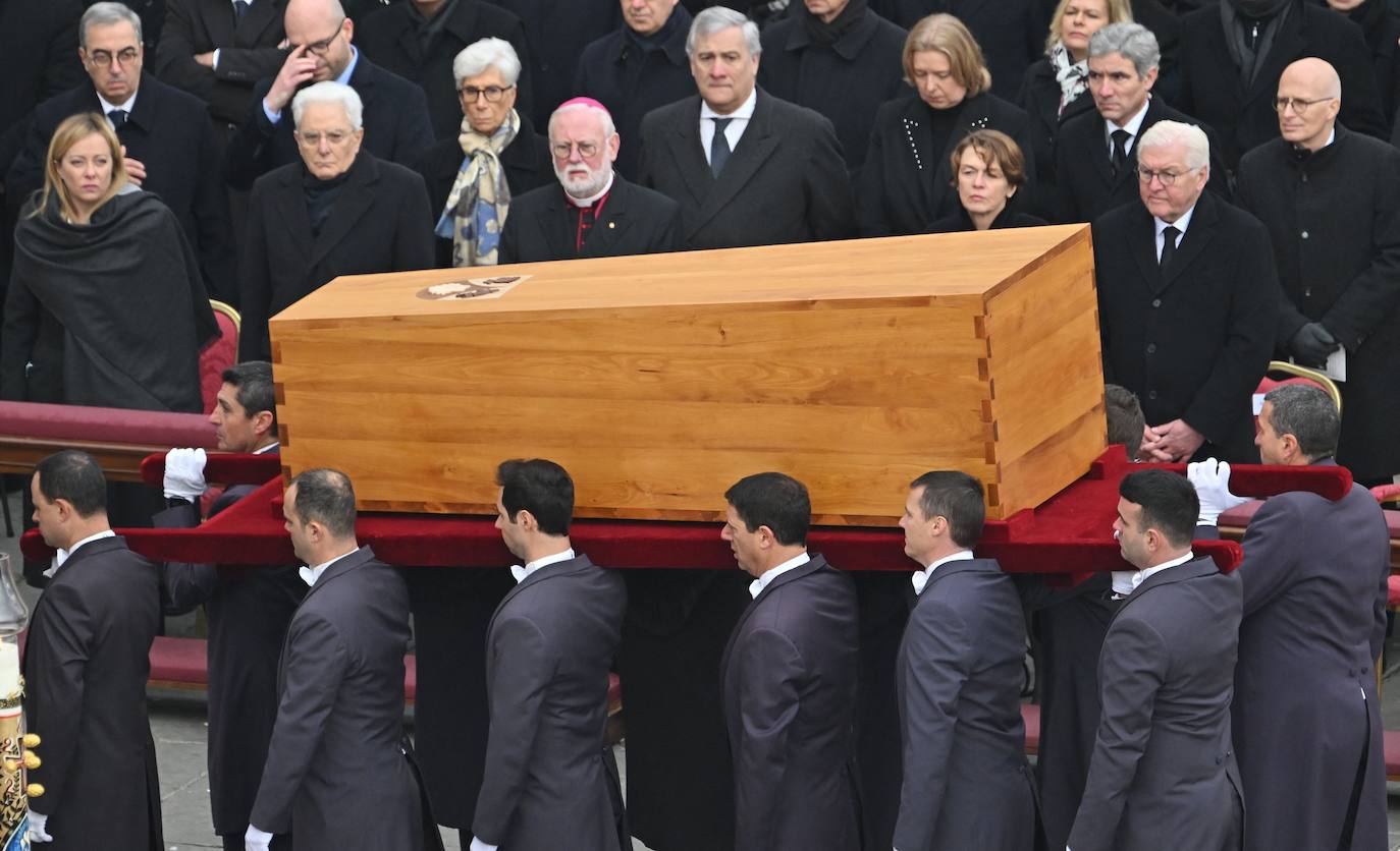 Fotos: El funeral del Papa Benedicto XVI en imágenes