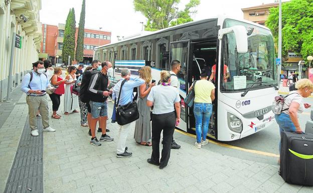 Así es el nuevo abono multiviaje para autobús: gratis y todo 2023