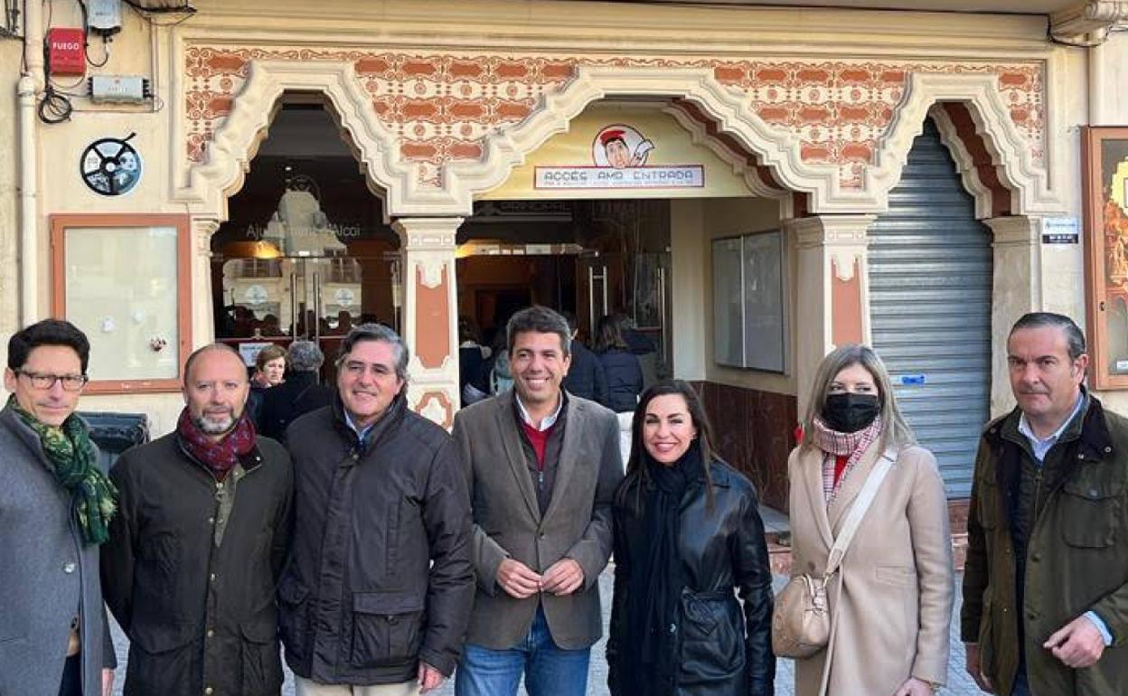 Mazón, este jueves, en Alcoy, antes de visitar el campamento de los Reyes magos