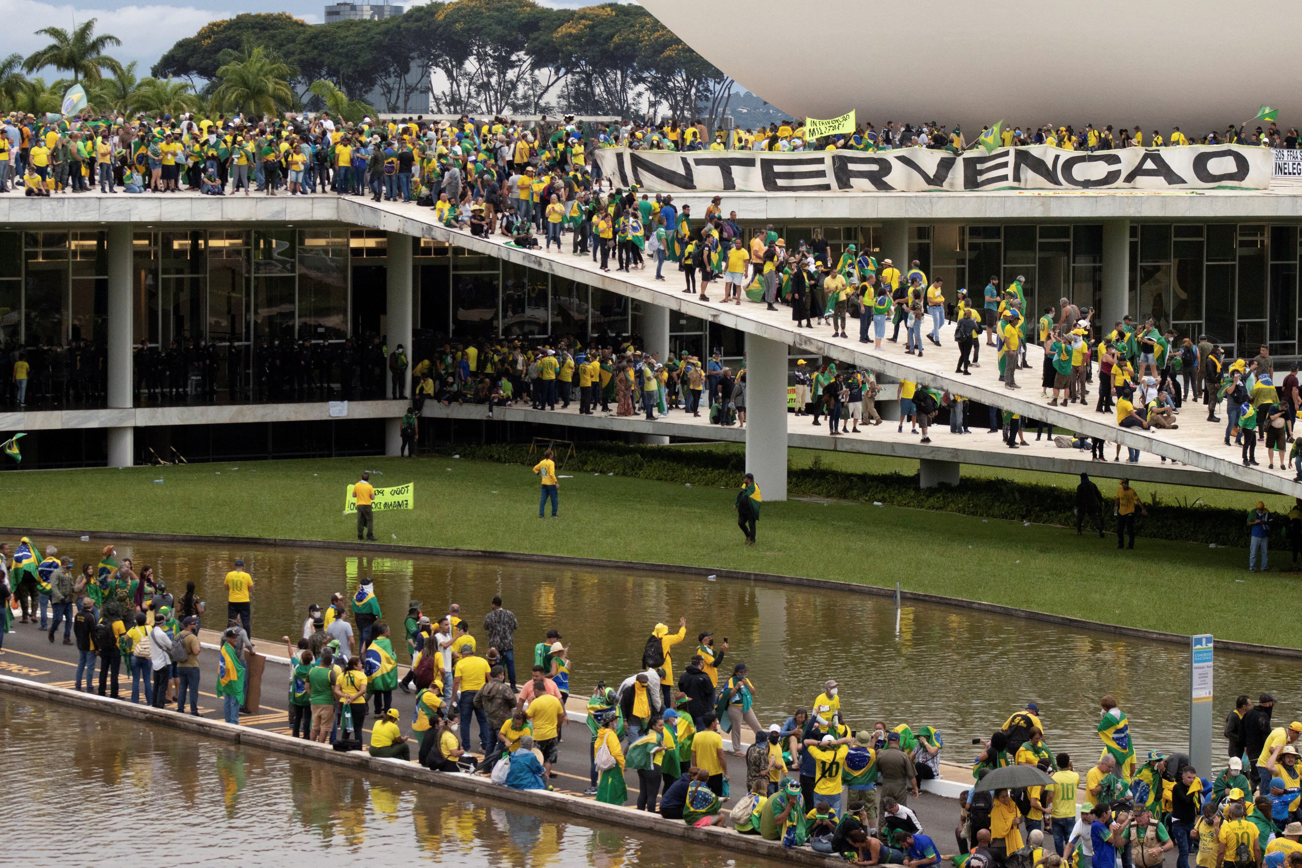 Fotos: Las imágenes del asalto bolsonarista en Brasil