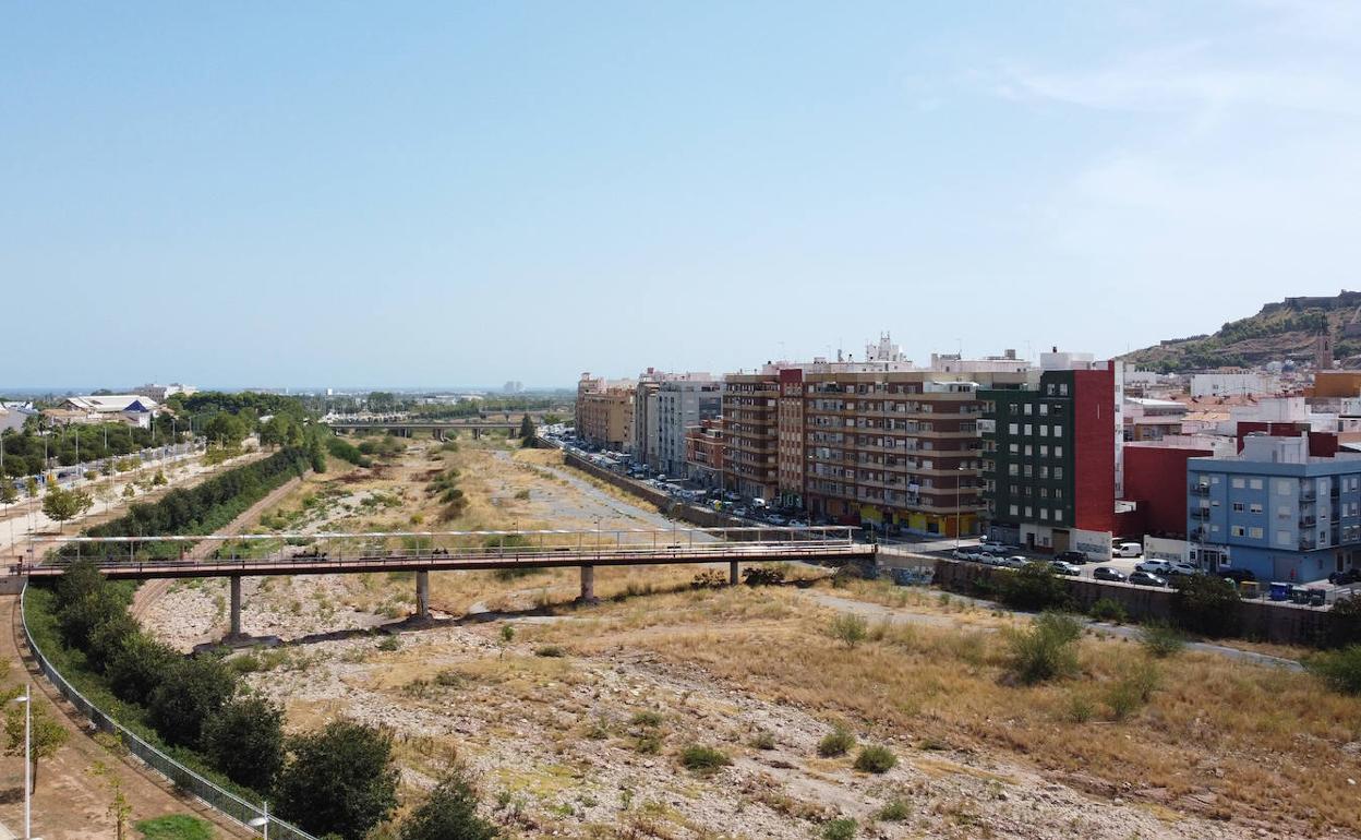 Cauce del Palancia a su paso por Sagunto. 