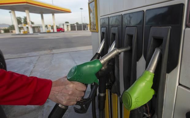 El precio de la gasolina se dispara tras perder el descuento del Gobierno