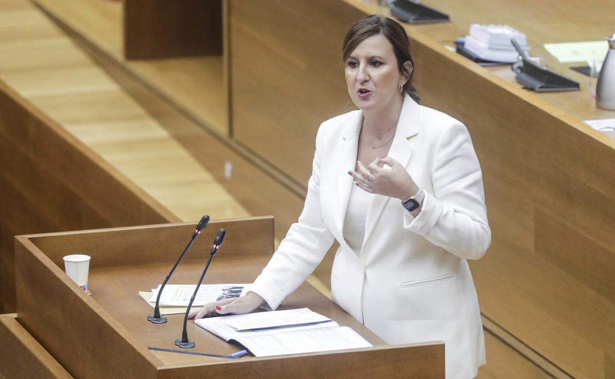 María José Catalá en una comparecencia en Les Corts. 