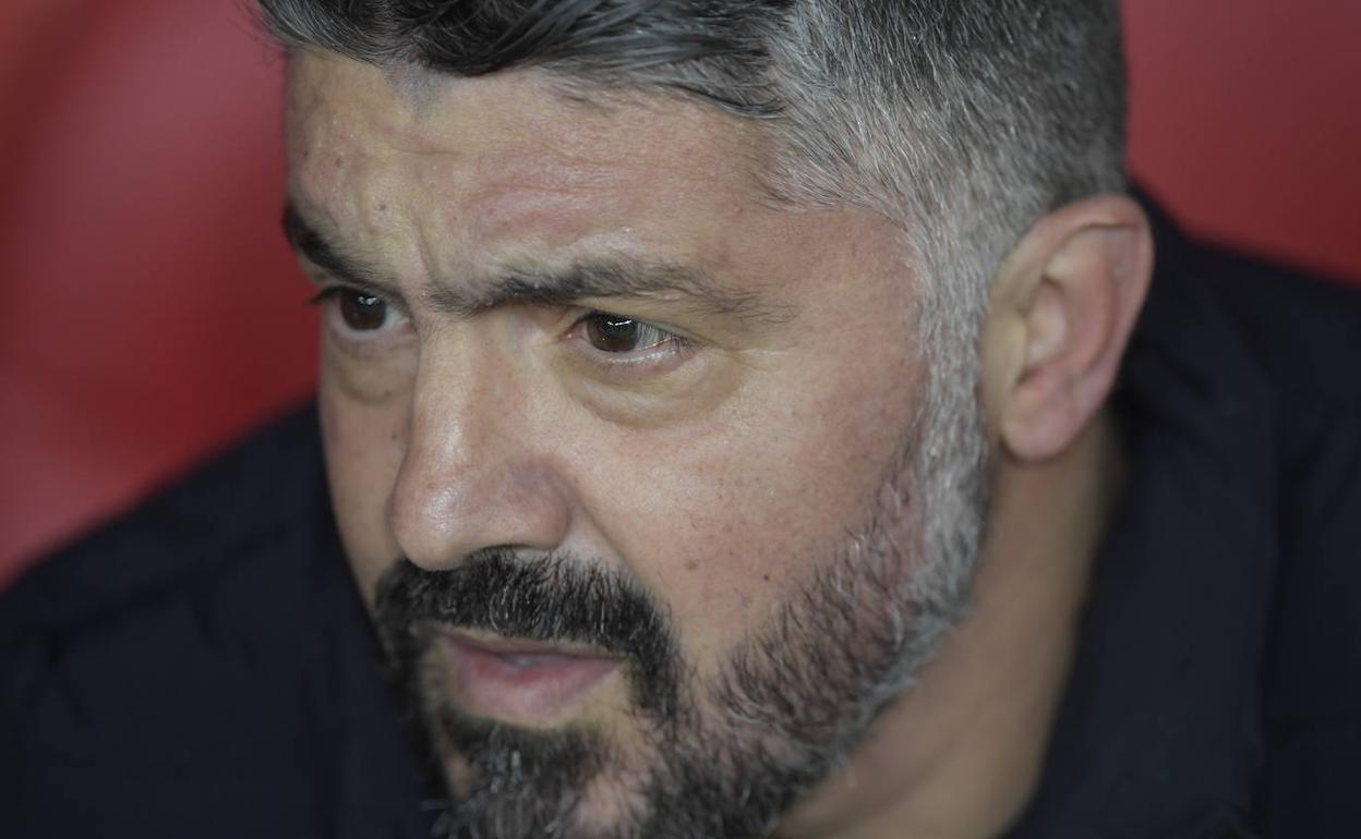 Gennaro Gattuso, minutos antes de arrancar el partido en El Molinón entre Valencia y Sporting de Copa. 