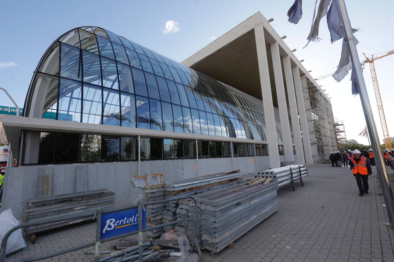 Fotos: Así está el Palau de la Música por dentro: andamios en las salas, hormigoneras en los pasillos y cúpula de cristal sin vidrio