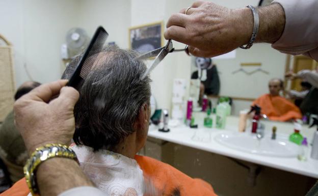 El descontrol de las peluquerías de bajo coste