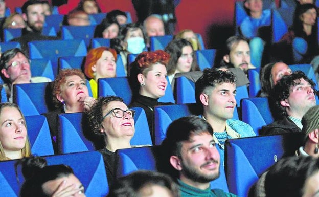 Público asistente a la entrega de premio. 