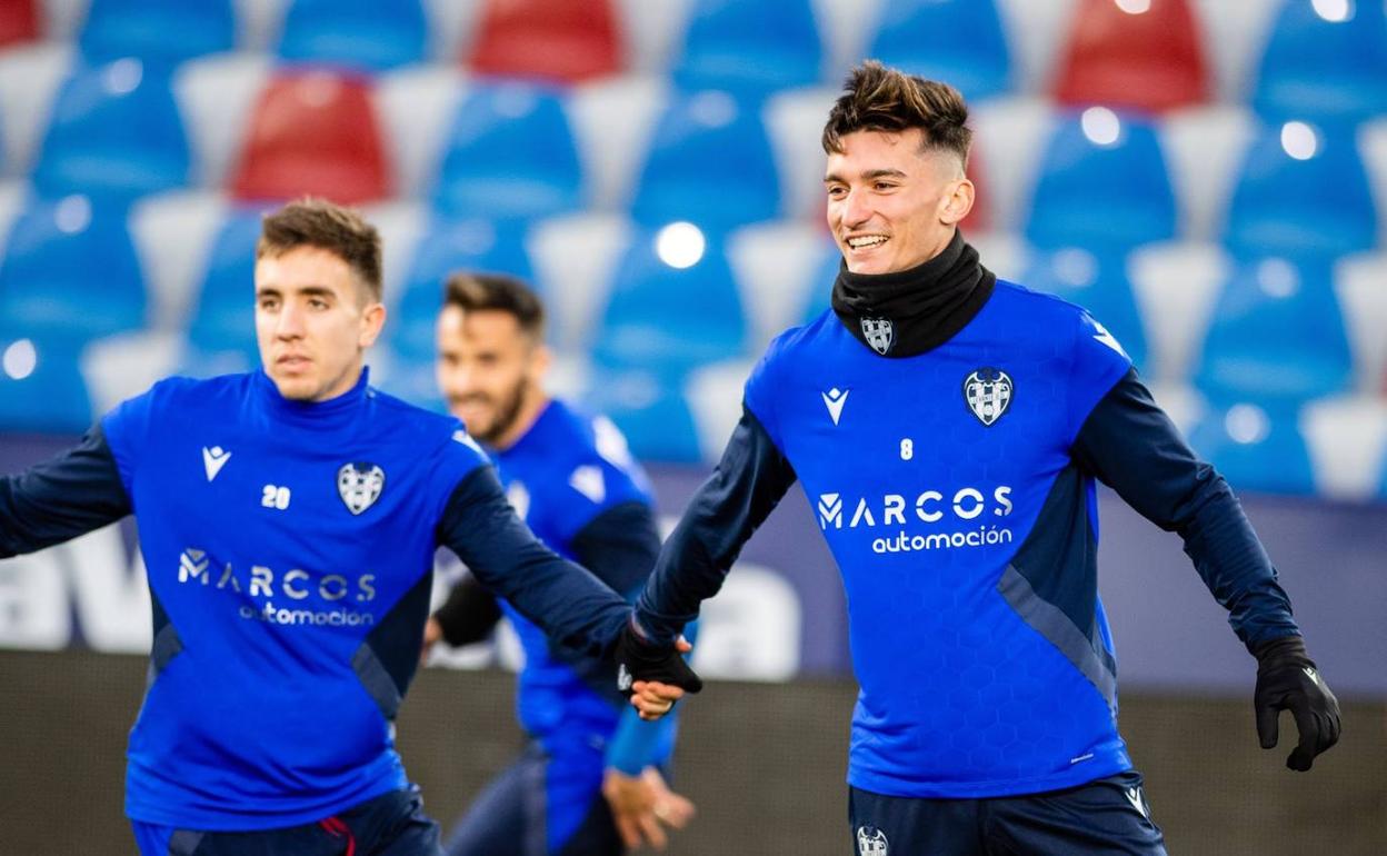 Pepelu y Montiel, durante un entrenamiento en el Ciutat.