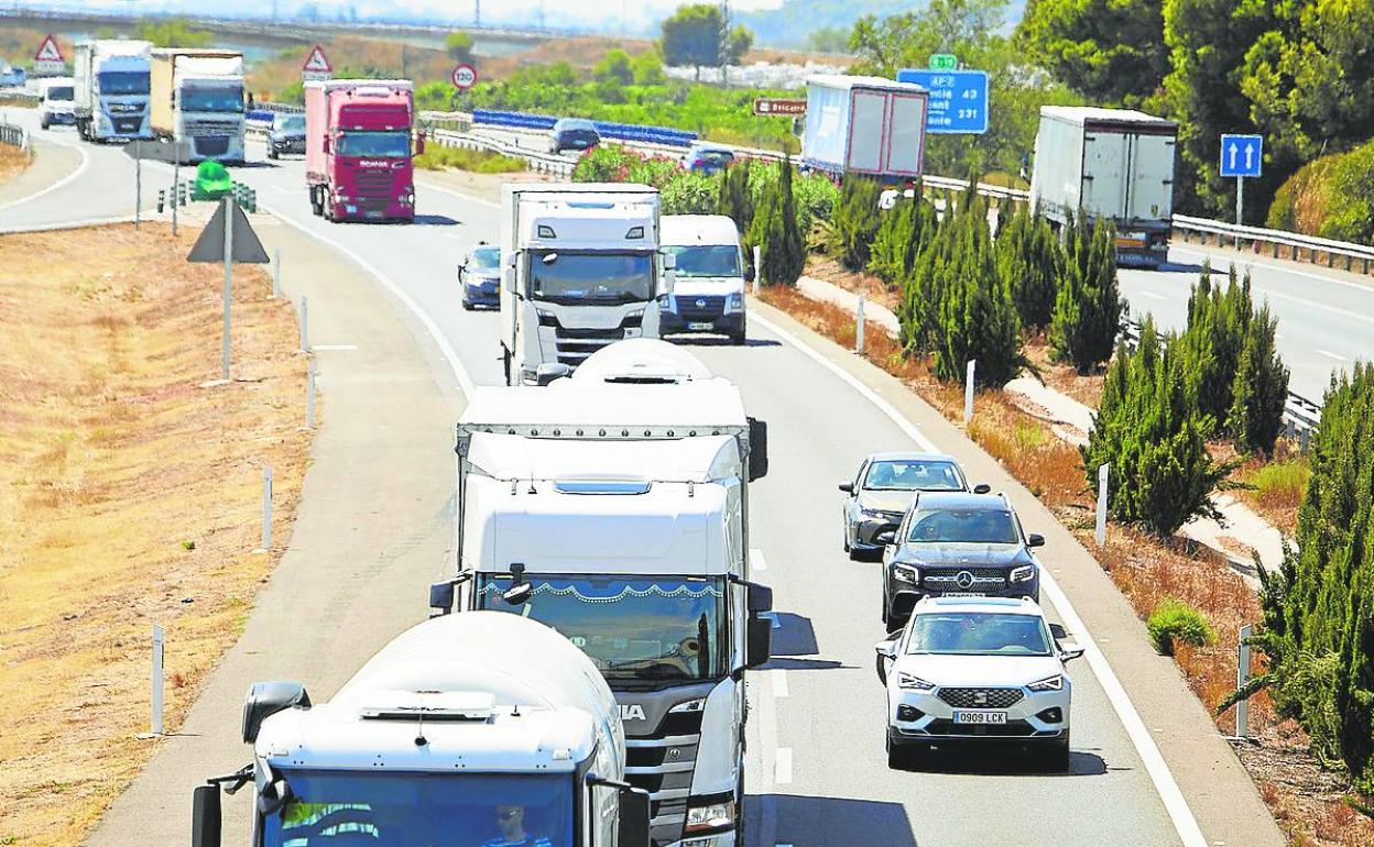 La desaceleración dispara las insolvencias empresariales un 30% en la Comunitat en 2022