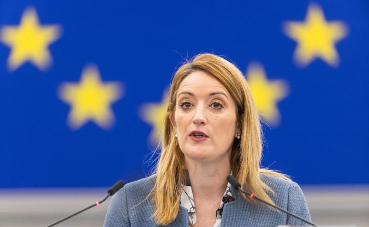 La presidenta del Parlamento Europeo, Roberta Metsola, durante una sesión plenaria. 