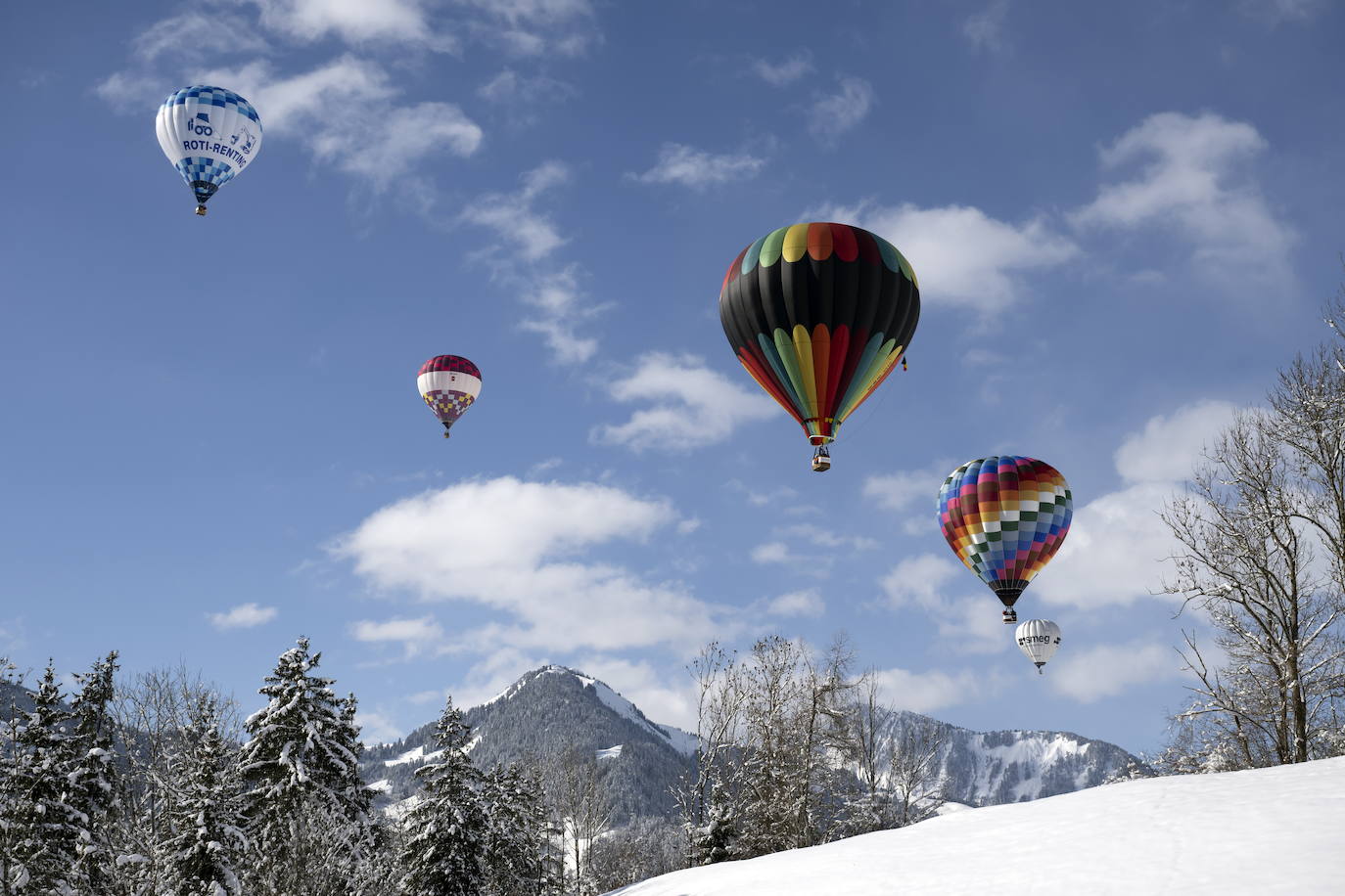 Fotos: Viaje en globo por los bellos parajes nevados de Suiza