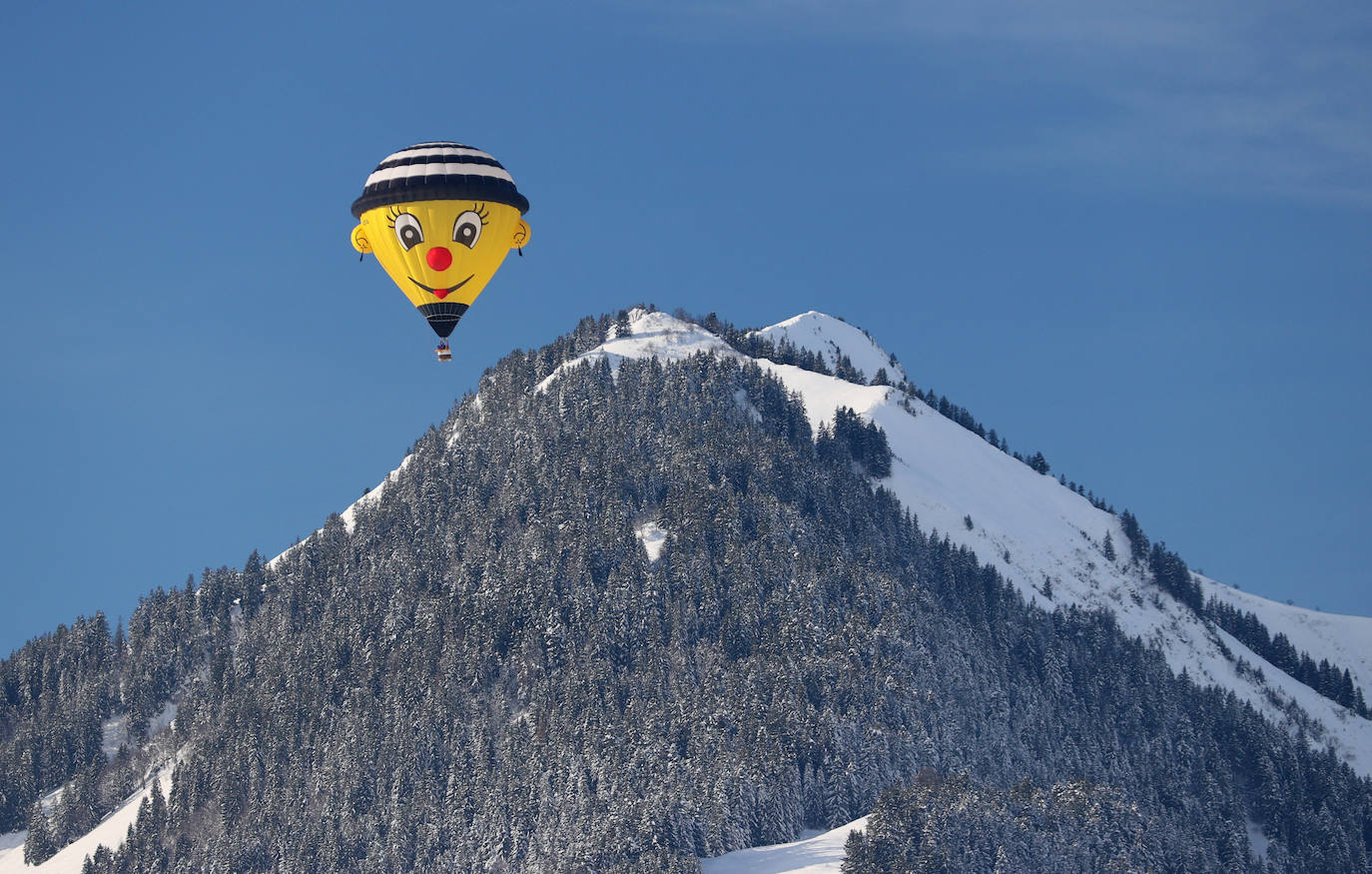 Fotos: Viaje en globo por los bellos parajes nevados de Suiza