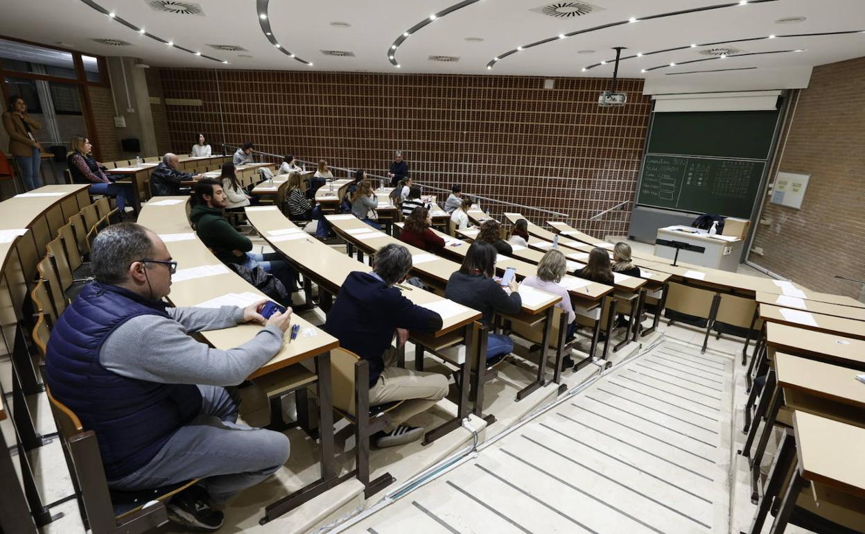 Prueba de acceso de la OPE 2023, este sábado en la Universitat de Valencia. 