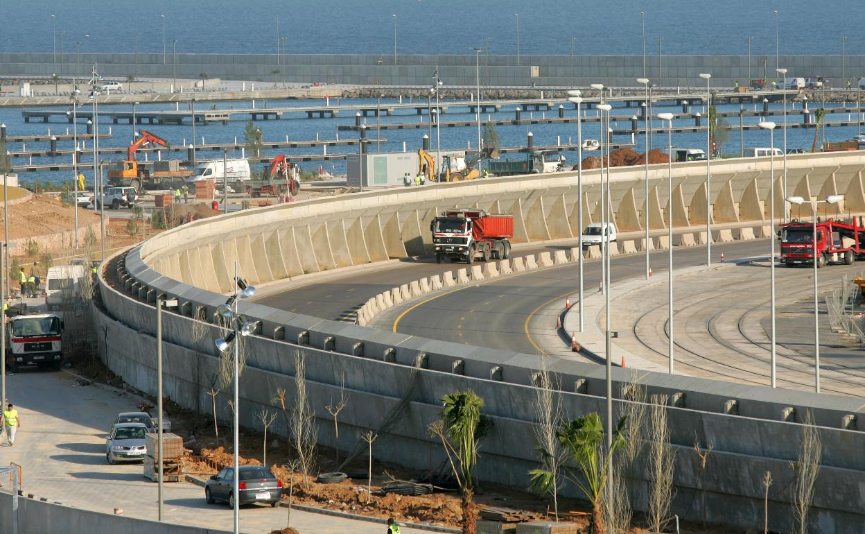 Instalaciones de la terminal norte del Puerto de Valencia. 