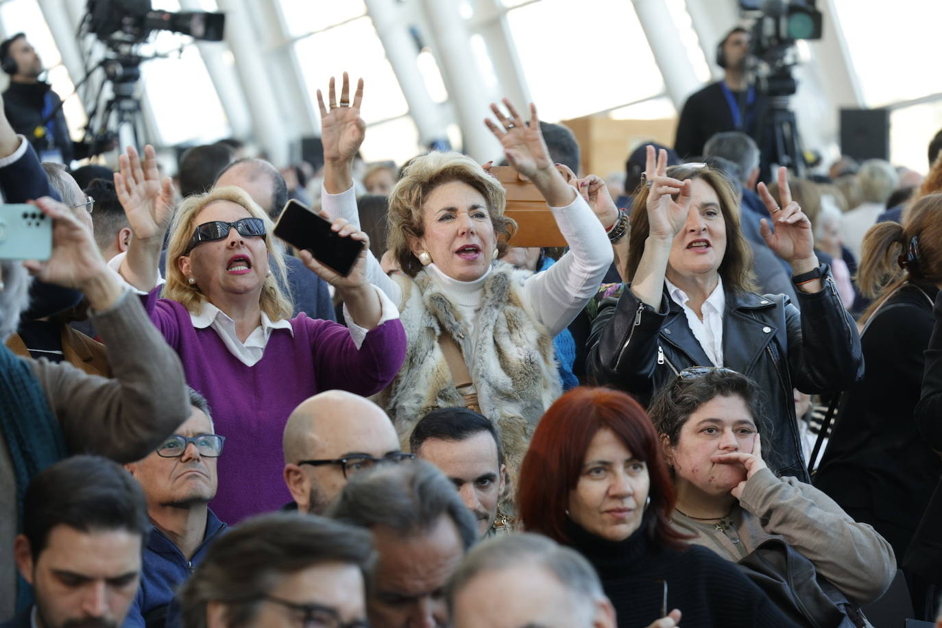 Fotos: Así ha sido la clausura del acto del PP celebrado este fin de semana en Valencia