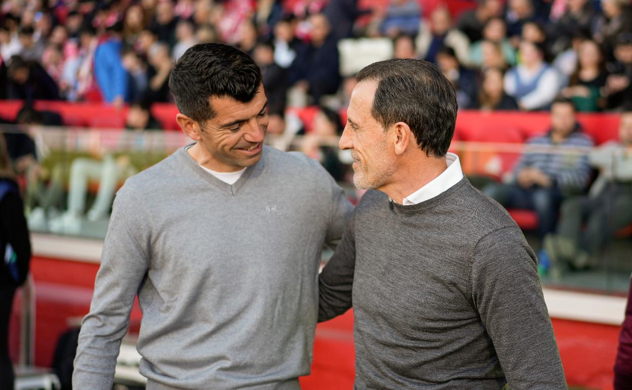 Voro junto a Salvador Fúnez, segundo entrenador del Girona. 