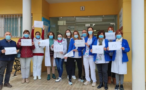 Profesionales del centro de salud de la Llosa de Ranes dicen "No' a las agresione s.