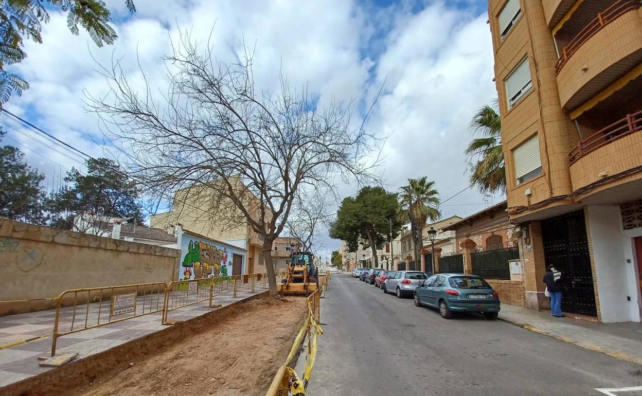 Las obras para crear la nuevas plazas de aparcamiento. 