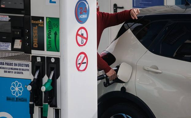 El insólito nuevo precio de la gasolina y del diésel esta semana en España