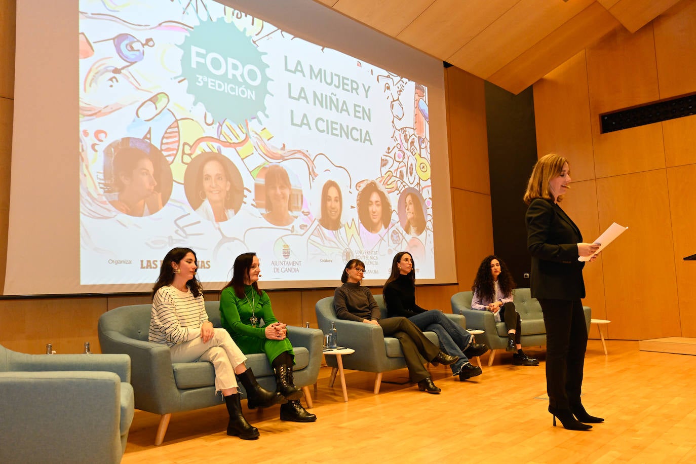 Foro de la Mujer y la Niña en la Ciencia en Valencia