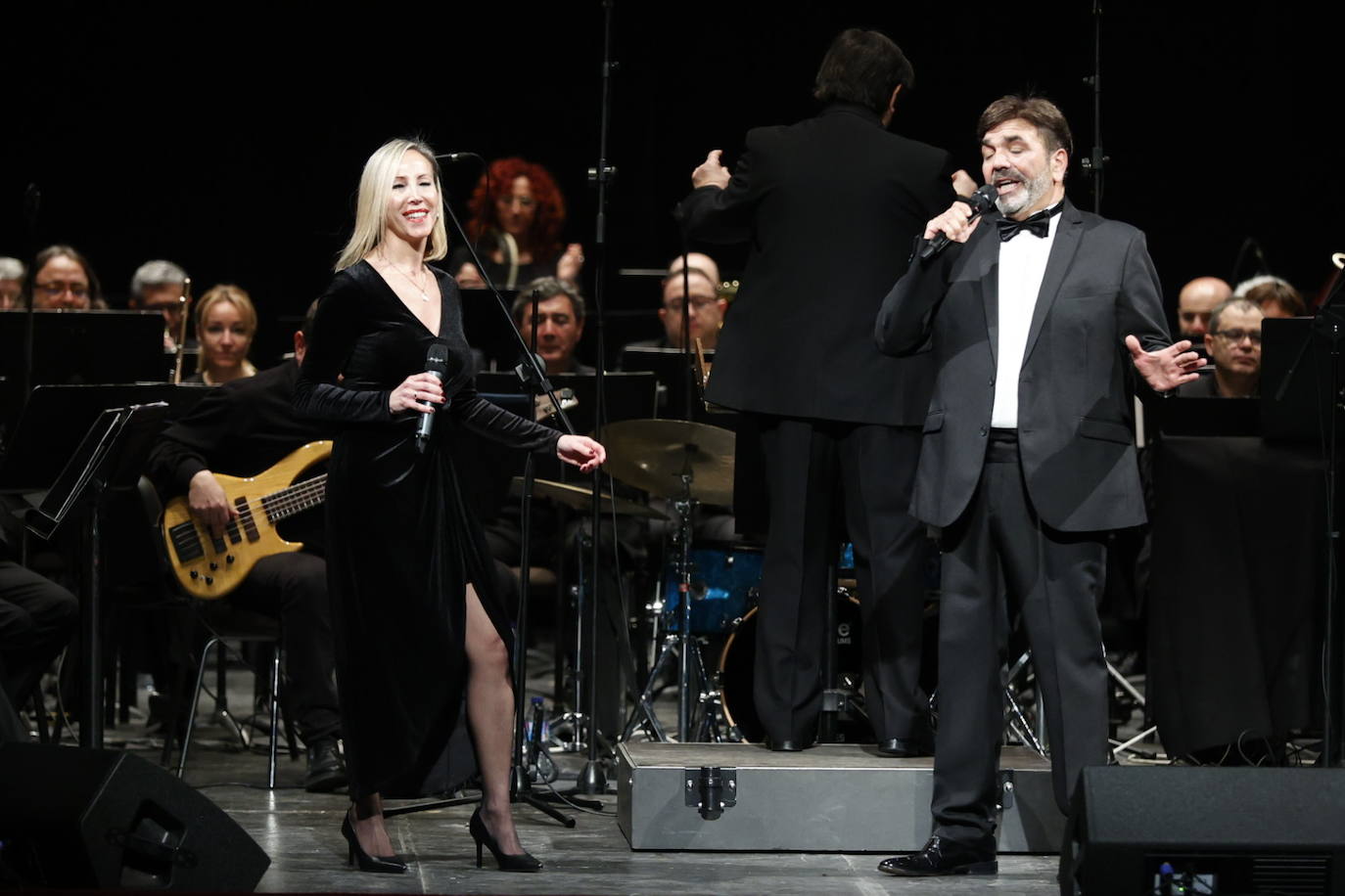 Fotos: Francisco regresa a los escenarios valencianos el mismo día en el que la capital del Turia &#039;resucita&#039; a Nino Bravo