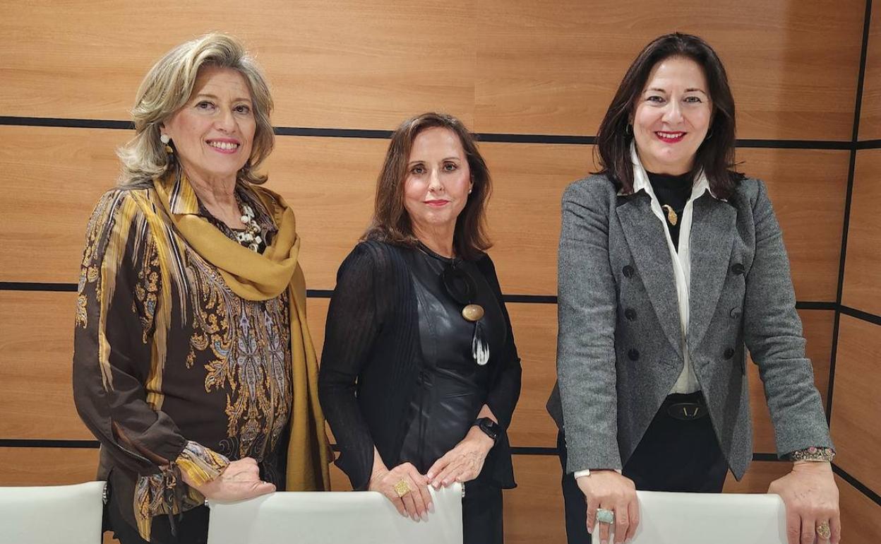 Maribel Molins, Francisca Cebrián y Ana Puchades. 