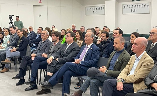 Autoridades asistentes al evento de Convento Jerusalén. 