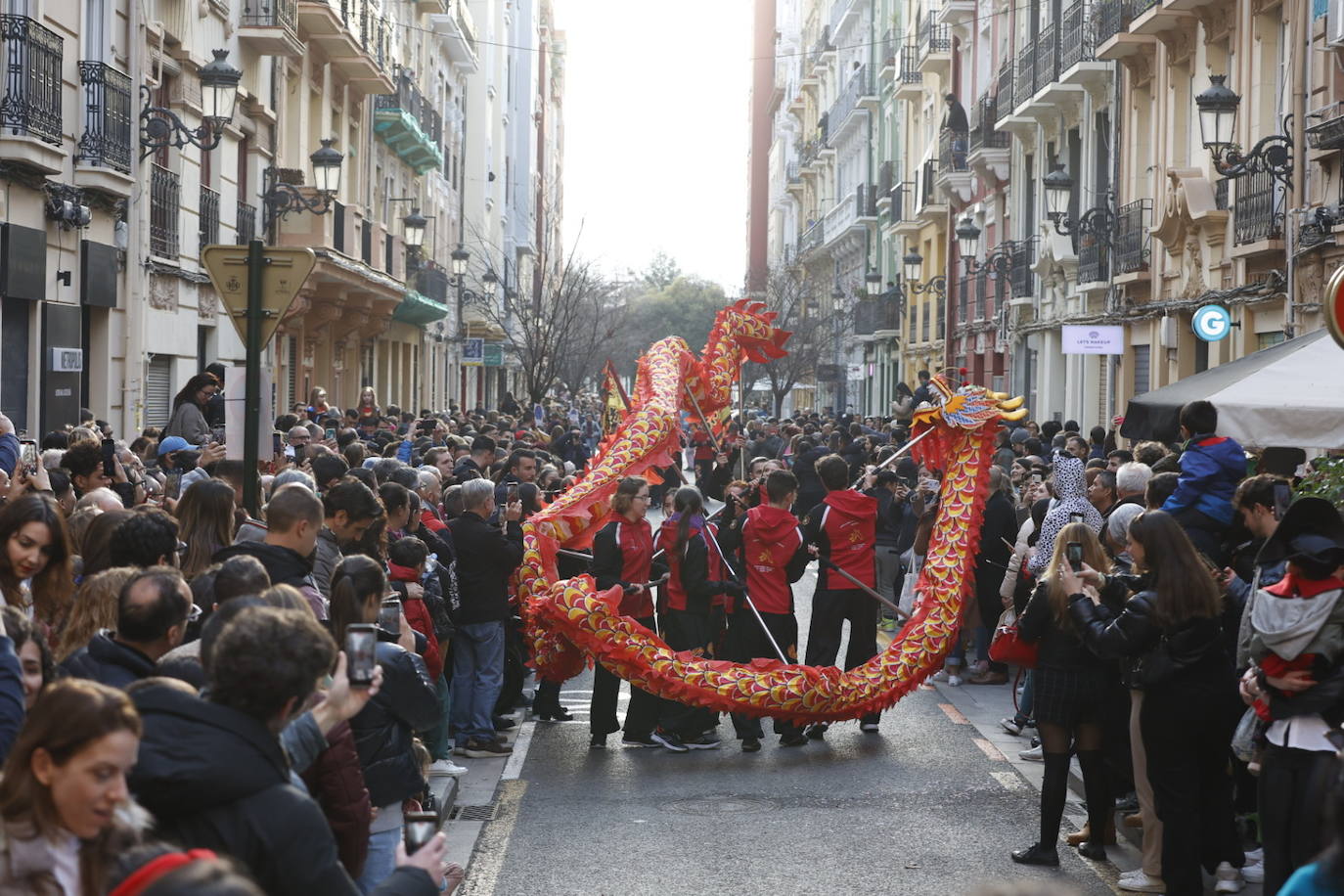 Fotos: El carnaval más multicolor llena Ruzafa