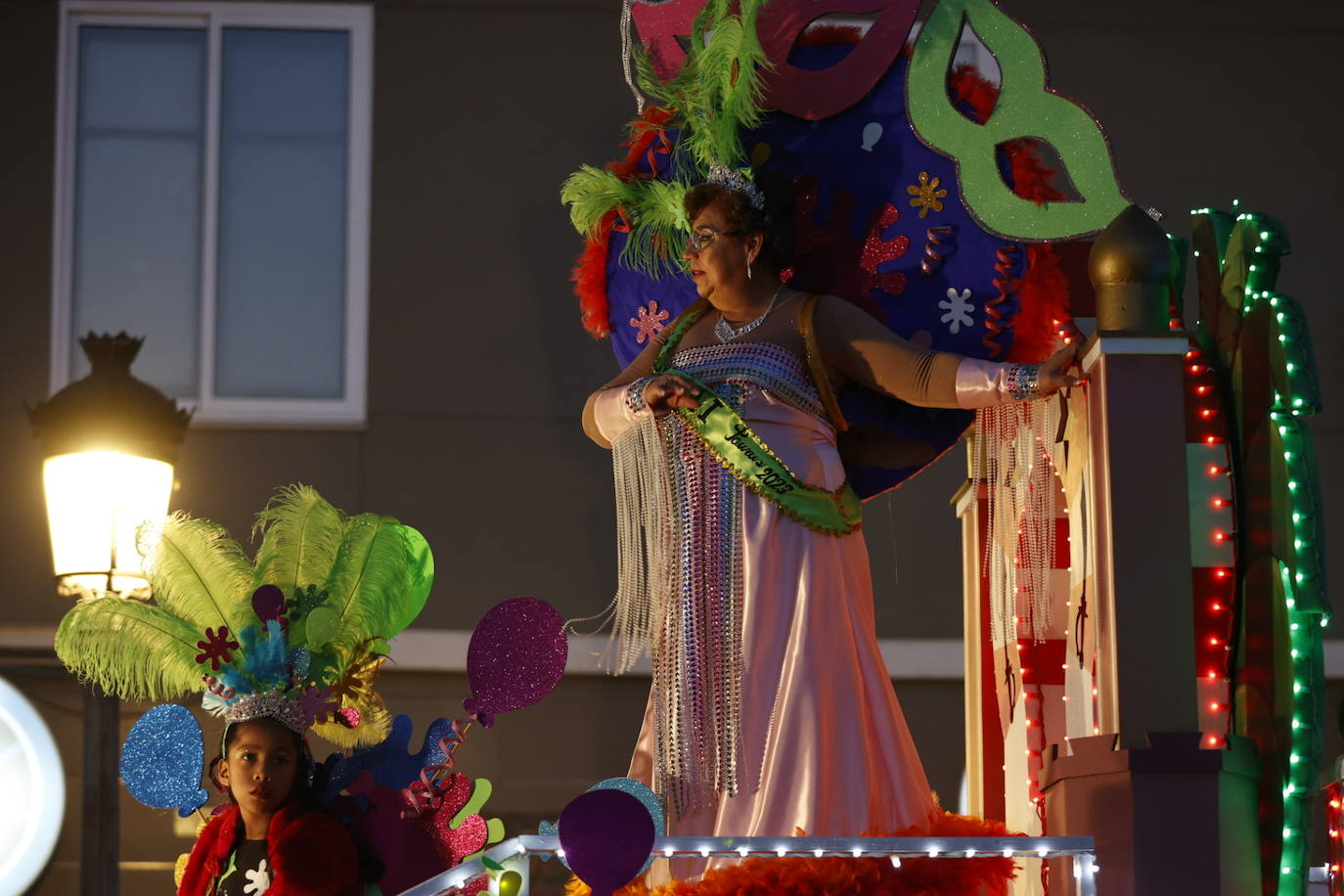 Fotos: El carnaval más multicolor llena Ruzafa