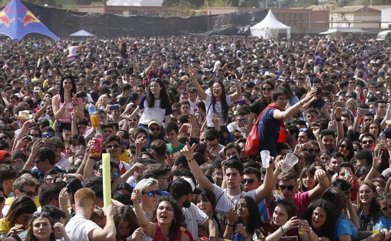 Una edición de las paellas universitarias. 