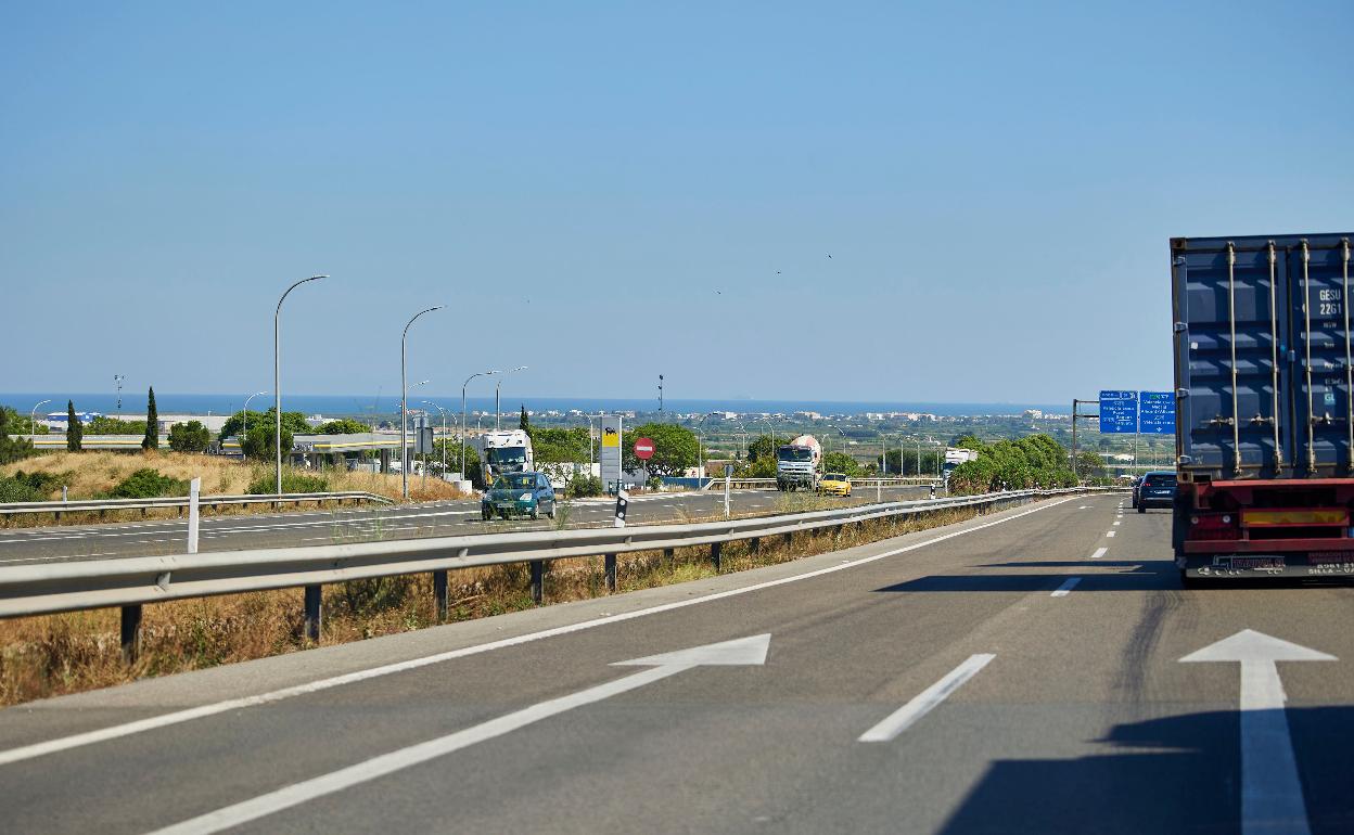 Tramo de la AP-7 en la provincia de Valencia. 