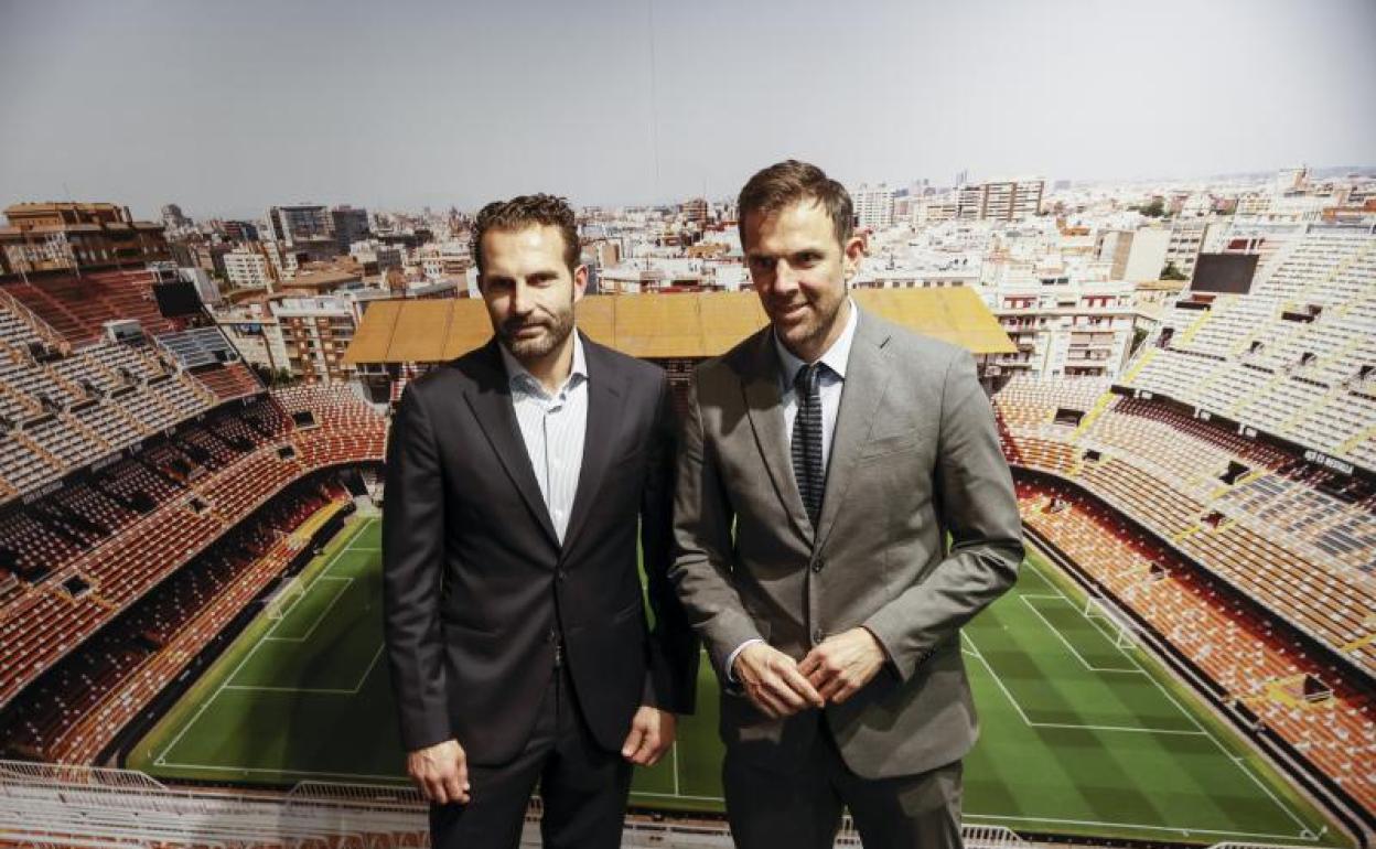 Marchena junto a Baraja el día de la presentación como nuevos integrantes del Valencia. 