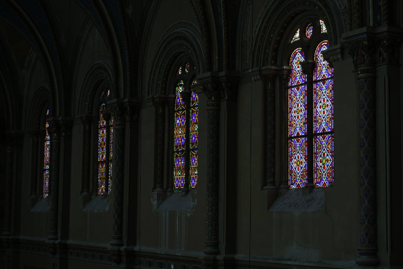 Fotos: Así es la vidriera más grande de Valencia, en la Iglesia de Jesuitas